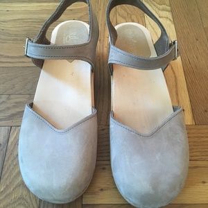 Sandgren’s Saragasso clogs, stone, size 39
